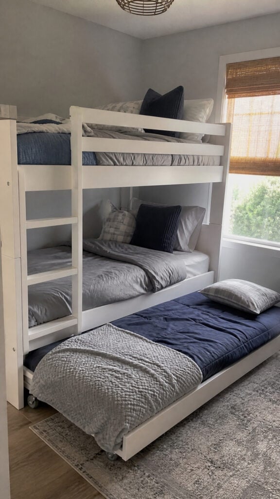 Bunk Beds with Trundle for Sleepovers