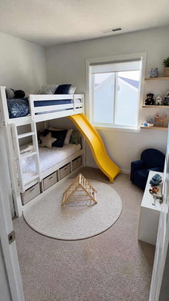 Space-Saving Solutions for Small Bedrooms