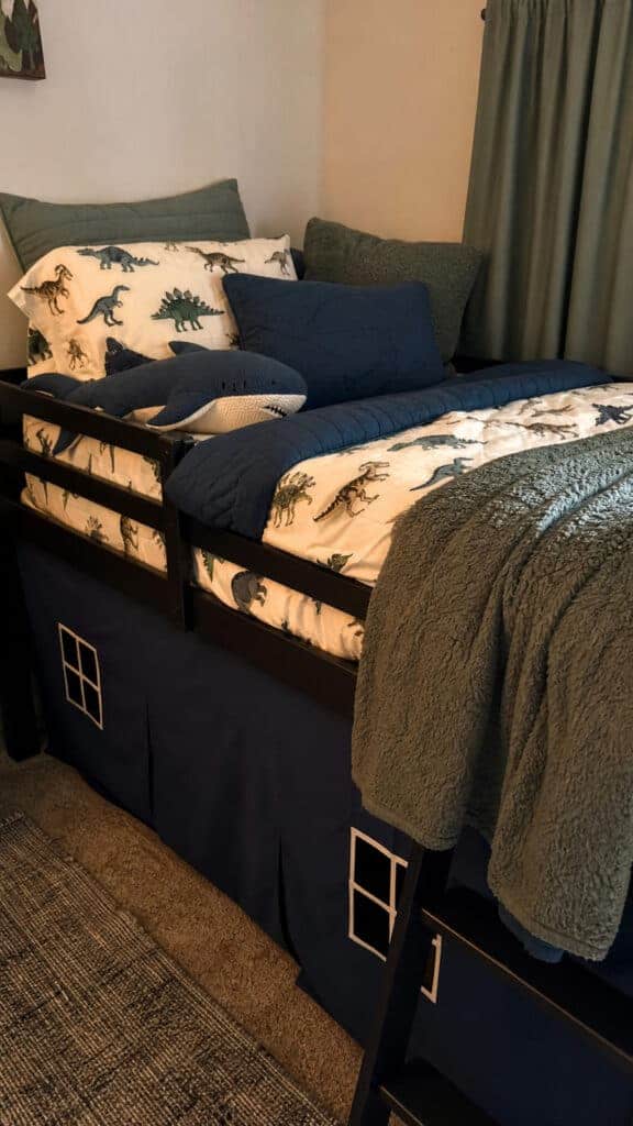 Layer Cozy Textiles for Ultimate Comfort